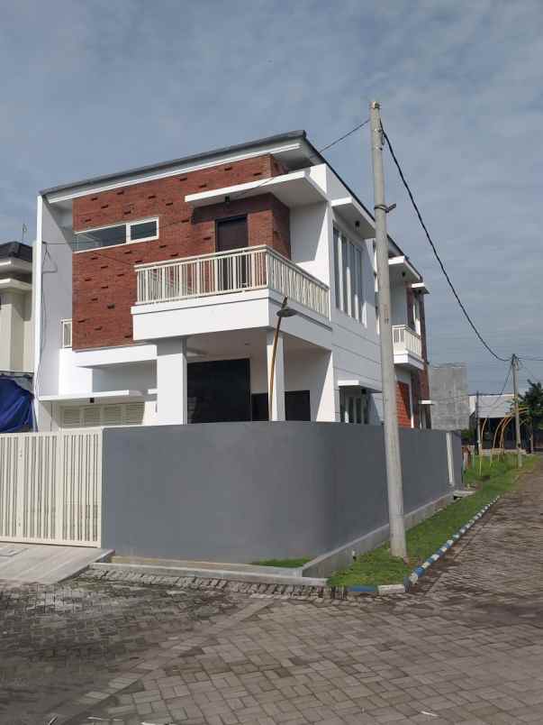 dijual rumah taman pinang