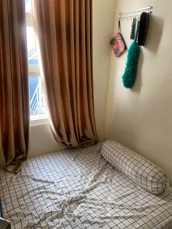 dijual rumah tasikmadu