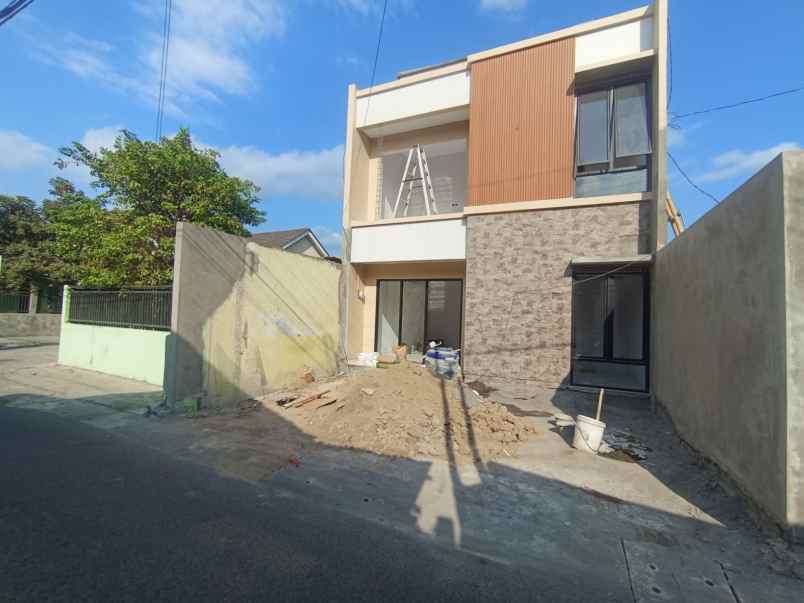 dijual rumah tegalrejo