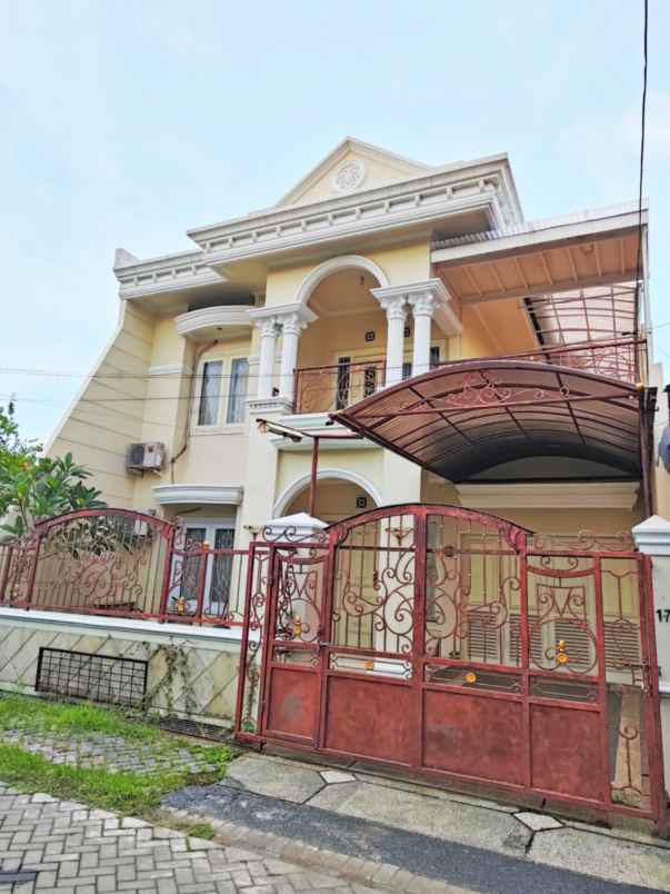 dijual rumah tenggilis utara mejoyo