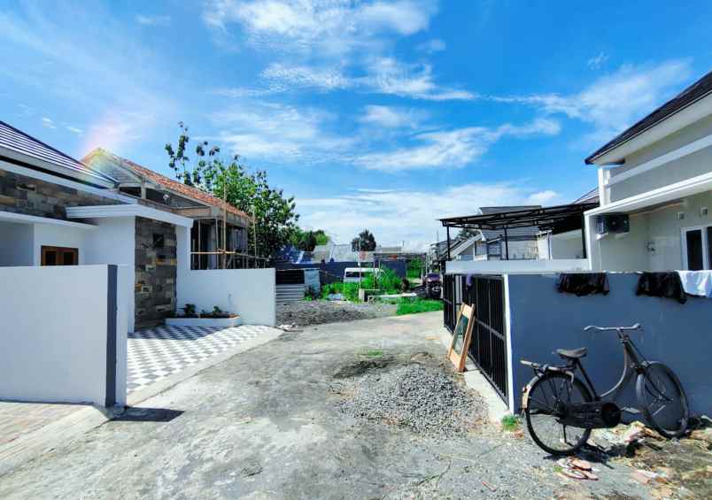 dijual rumah terminal giwangan