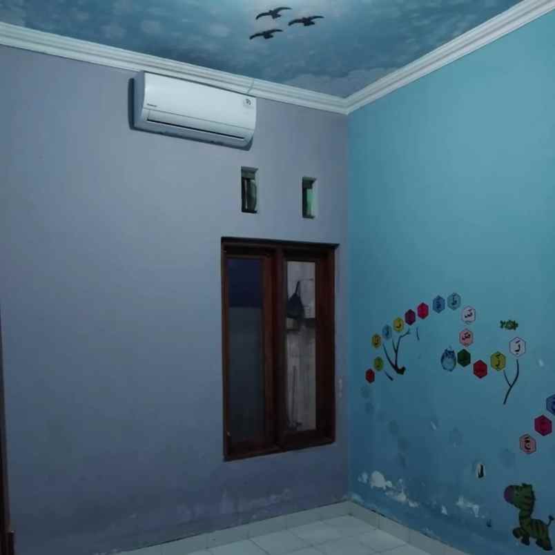 dijual rumah utara pasar pleret