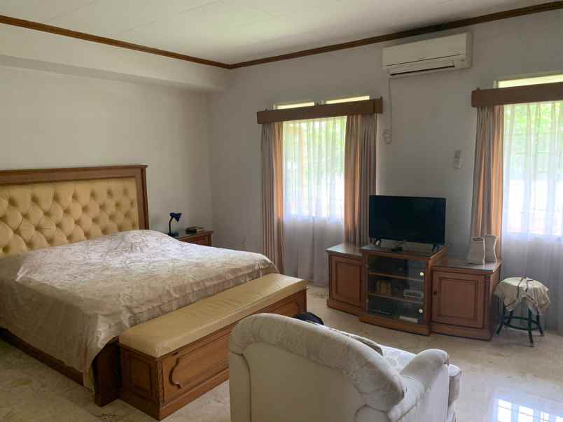 dijual rumah villa delima karang tengah