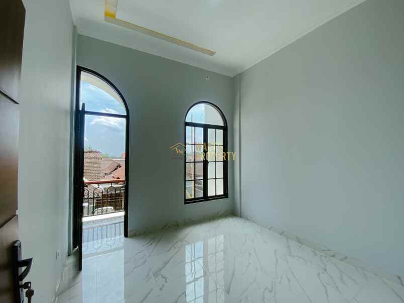 dijual rumah wedomartani ngemplak