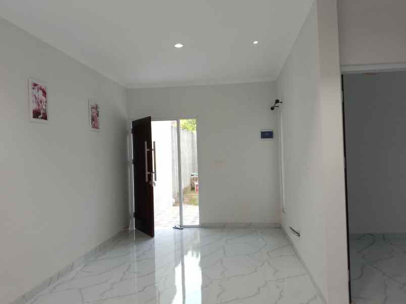 dijual rumah wibawa mukti