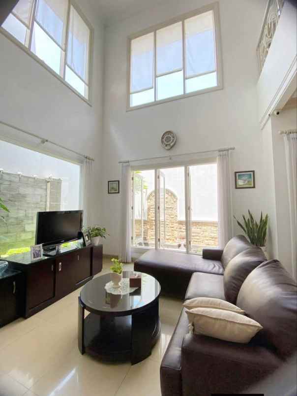 dijual rumah wisata bukit mas