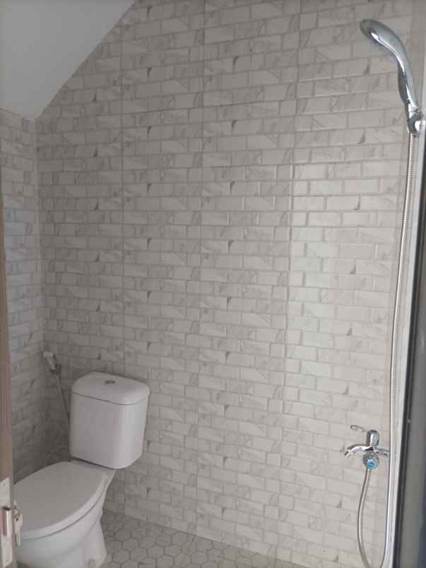 dijual rumah yasmin sektor 3 jl sedap