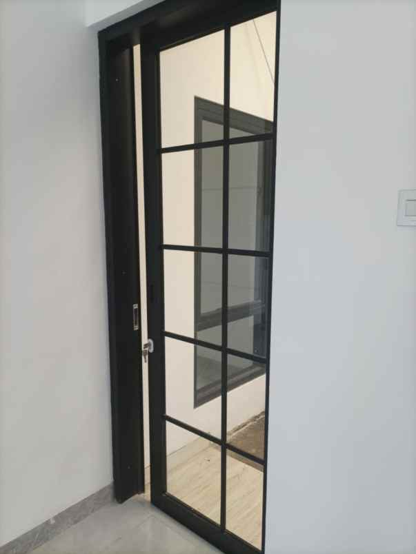 dijual rumah yasmin sektor 3 jl sedap