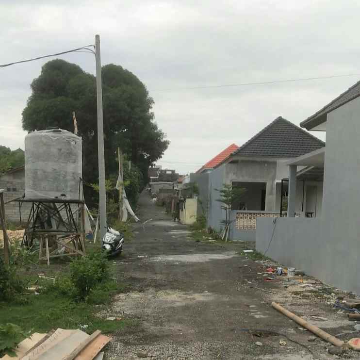 dijual tanah jl raya kampial