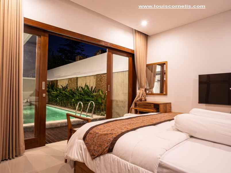 dijual villa jalan raya uluwatu pecatu