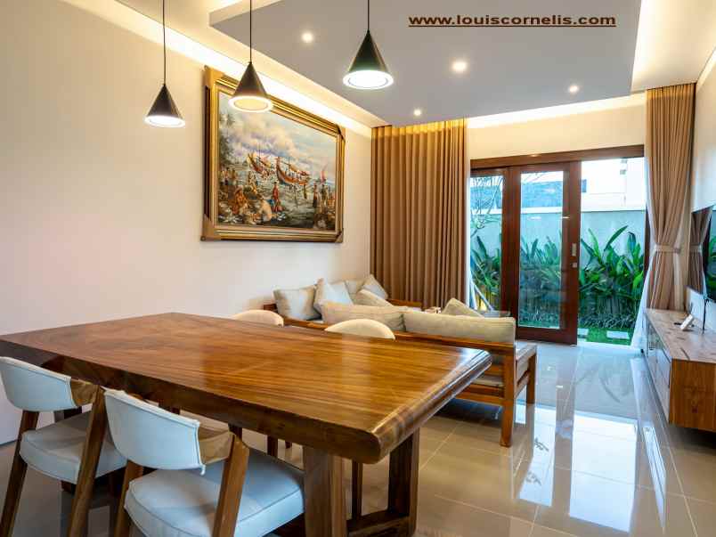 dijual villa jalan raya uluwatu pecatu