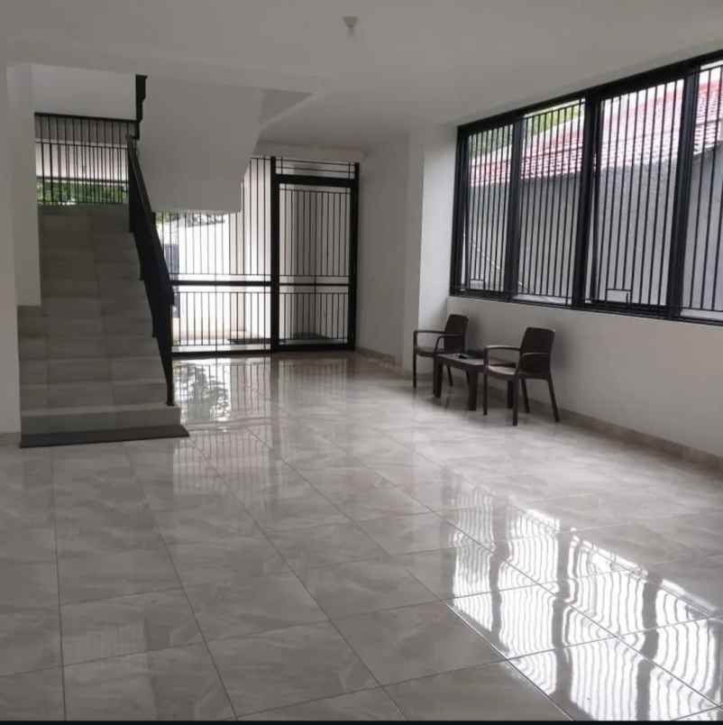 disewakan gedung di wijaya kusuma surabaya