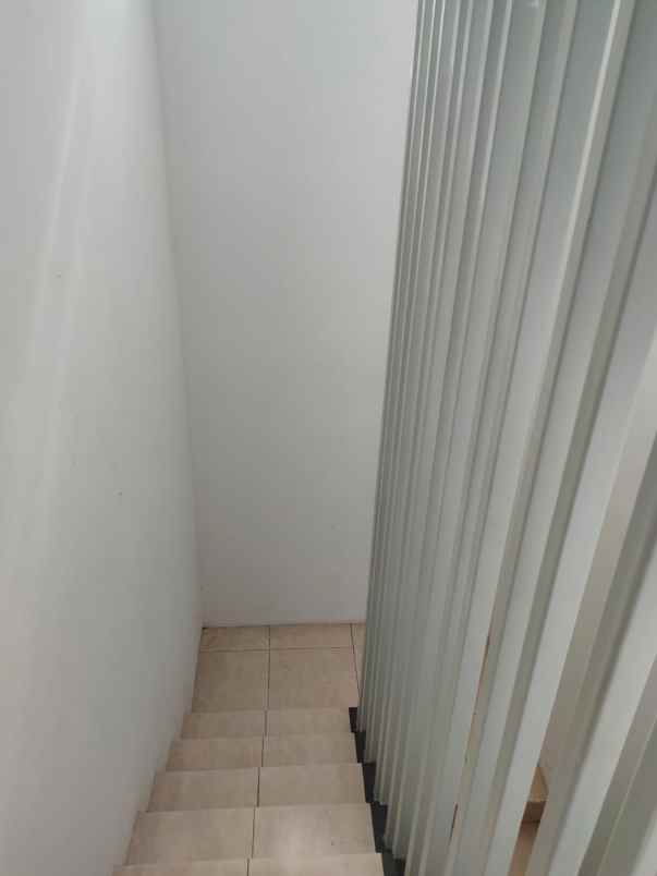 disewakan ruko gudang kantor raya darmo permai utara