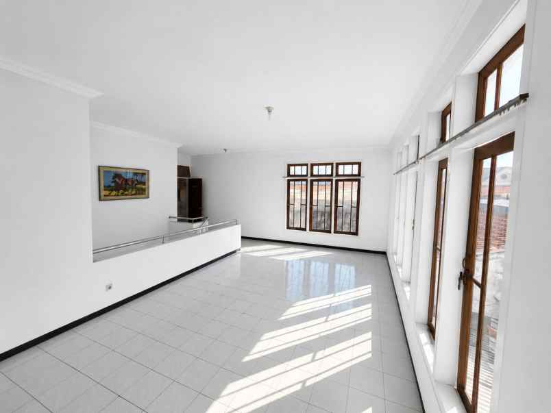 disewakan rumah darmo permai timur