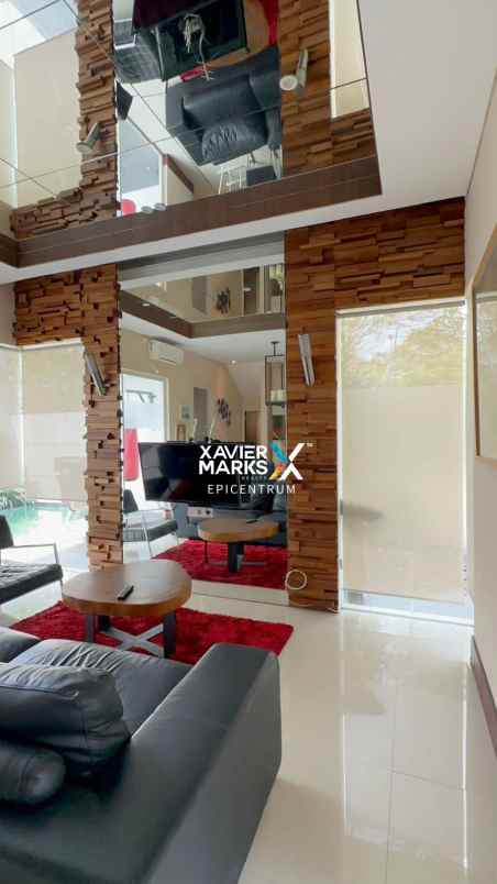 disewakan rumah di forest mansion ada private pool