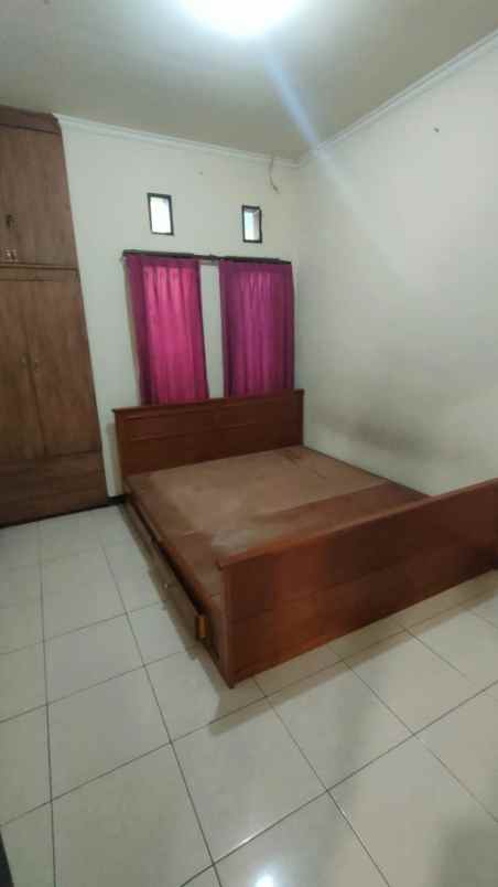 disewakan rumah di sariwangi atas