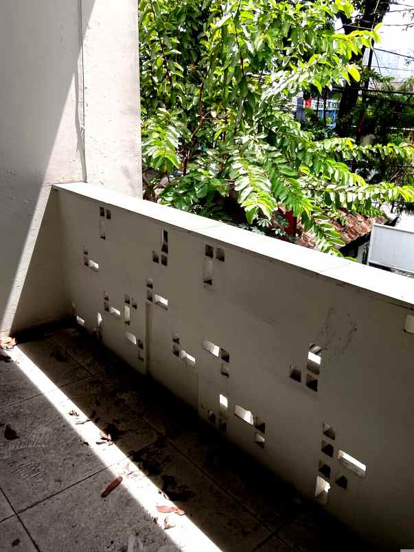 disewakan rumah jl cihanjuang mainroad