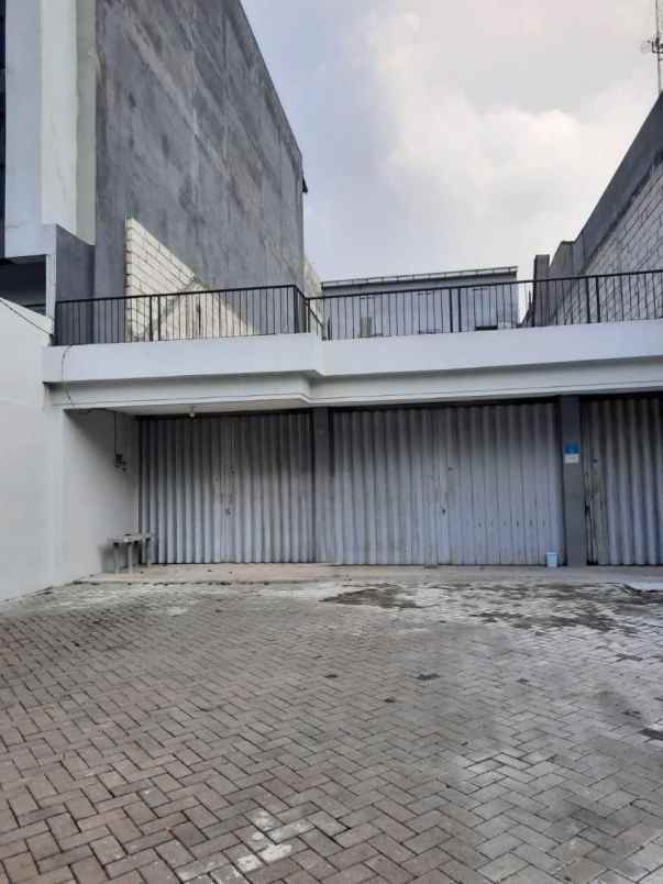 disewakan rumah jl raya jemursari