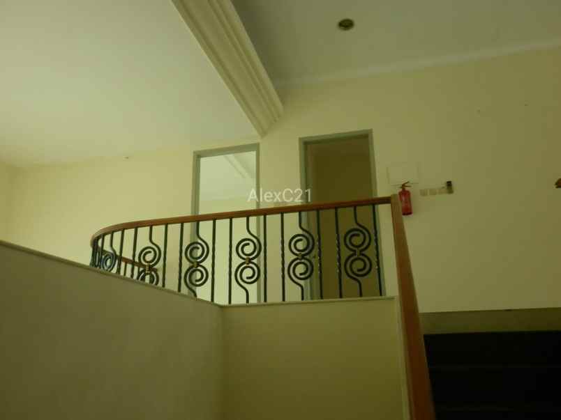 disewakan rumah kemang