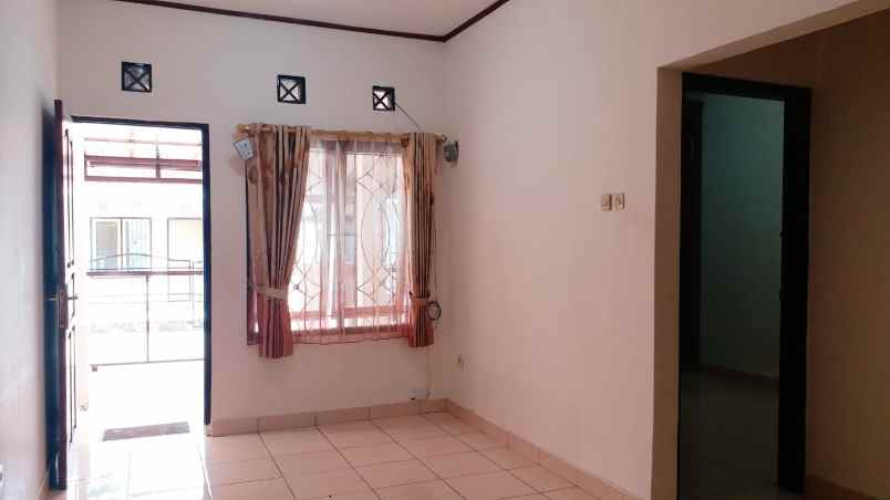 disewakan rumah komplek sariwangi