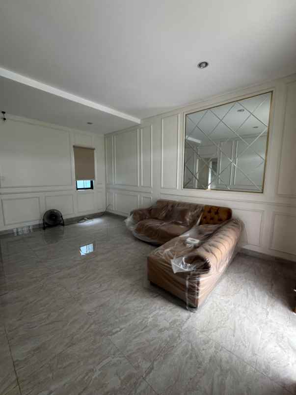 disewakan rumah lavon swan city cluster