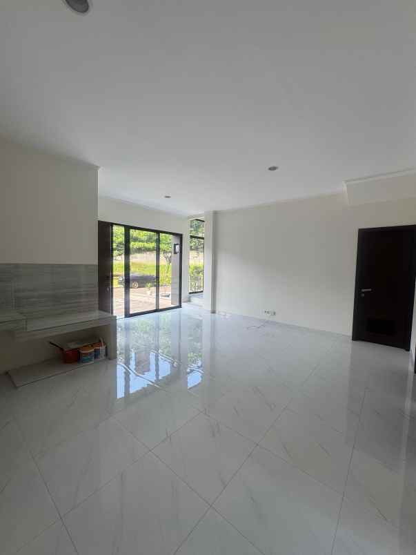 disewakan rumah suvarna sutera cluster