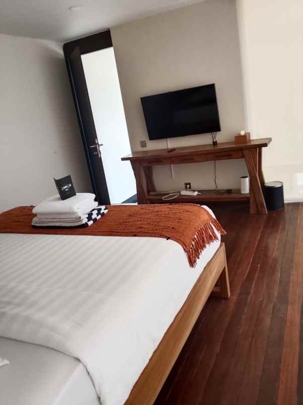 disewakan villa jl semer