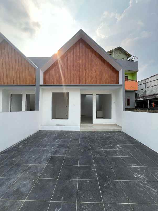 jual rumah rooftop di cipedak jagakarsa