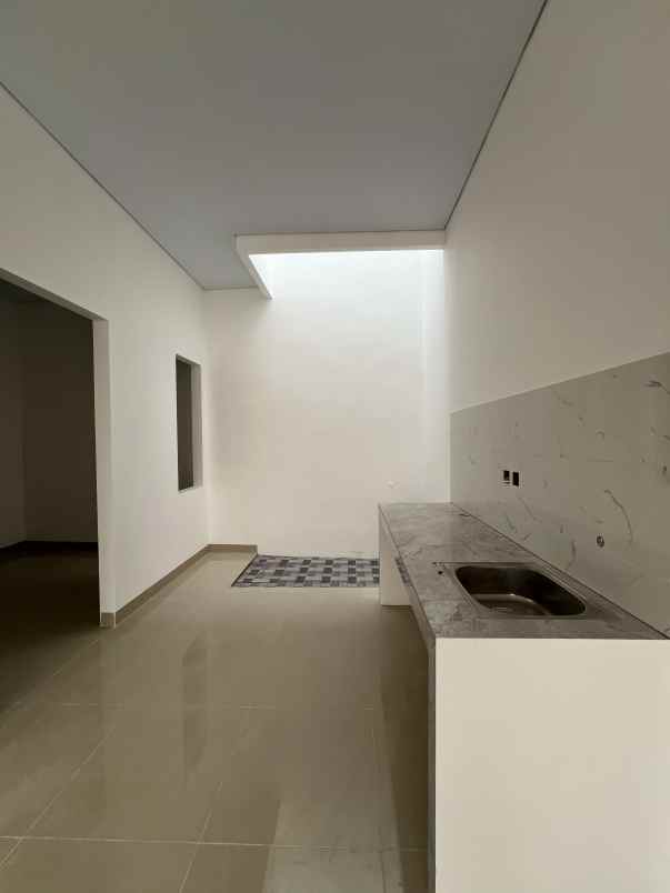 jual rumah rooftop di cipedak jagakarsa