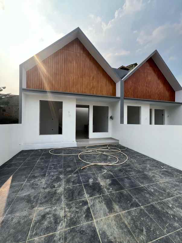 jual rumah rooftop di cipedak jagakarsa