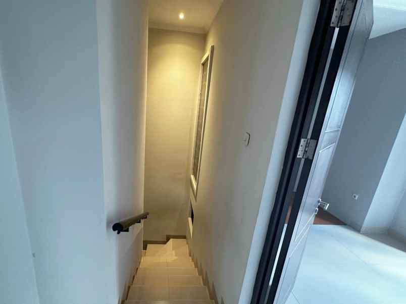 jual rumah vasa jardin jak bar