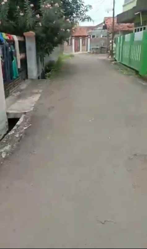 kost jln brigjen darsono