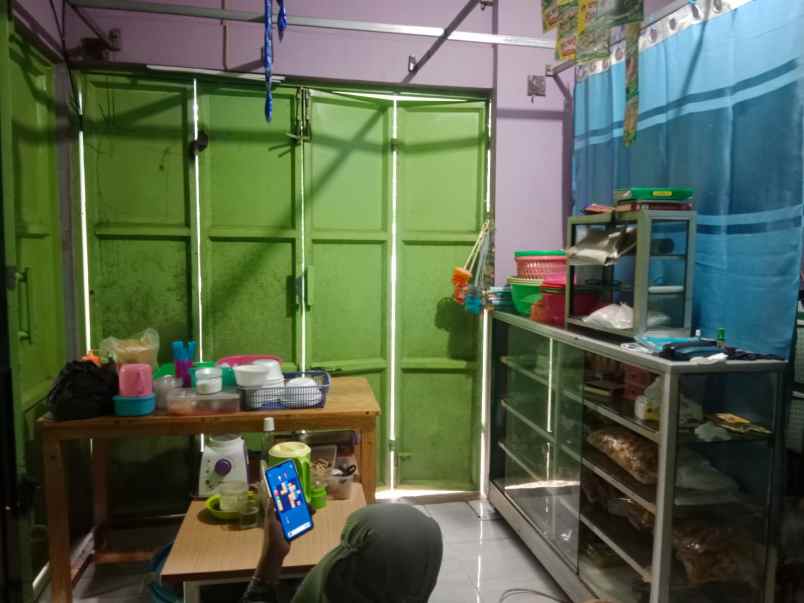 over kredit 160jt rumah 3 lantai di cilodong depok