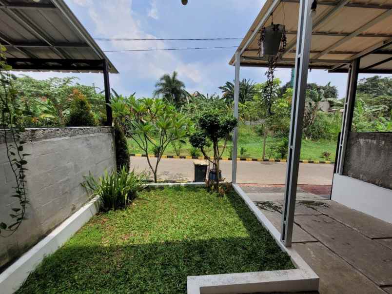over kredit 65jt rumah cantik siap huni di sawangan