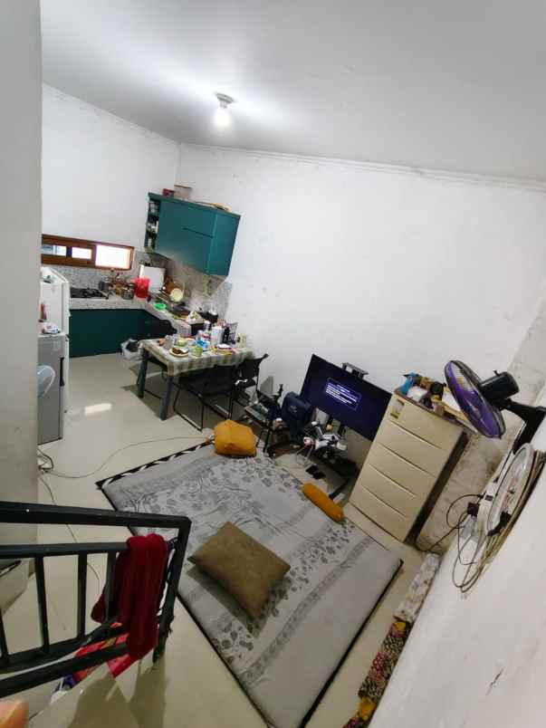 over kredit murah jual bu rumah strategis di depok