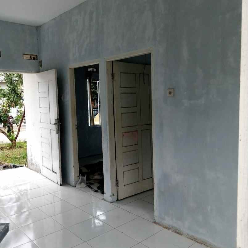 over kredit rumah jl pesantren hanya 41 juta