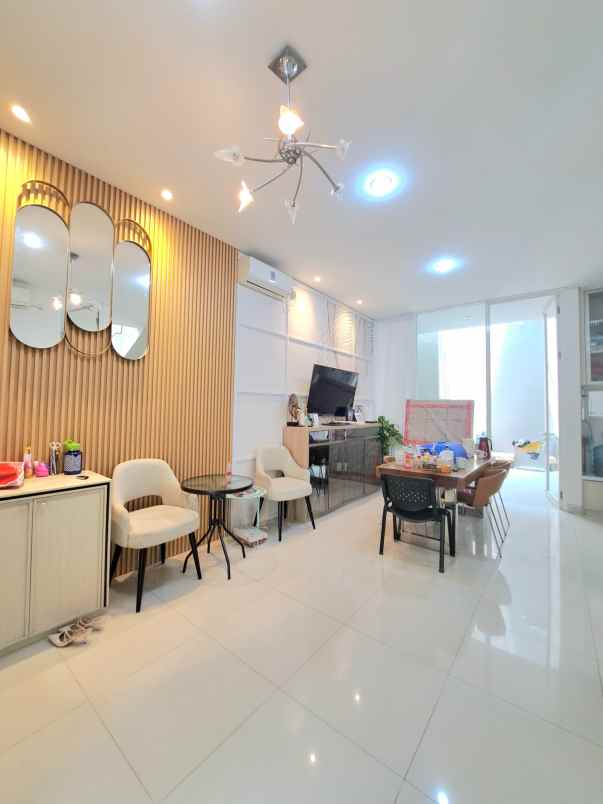 pakuwon city east coast park 2 lantai hgb