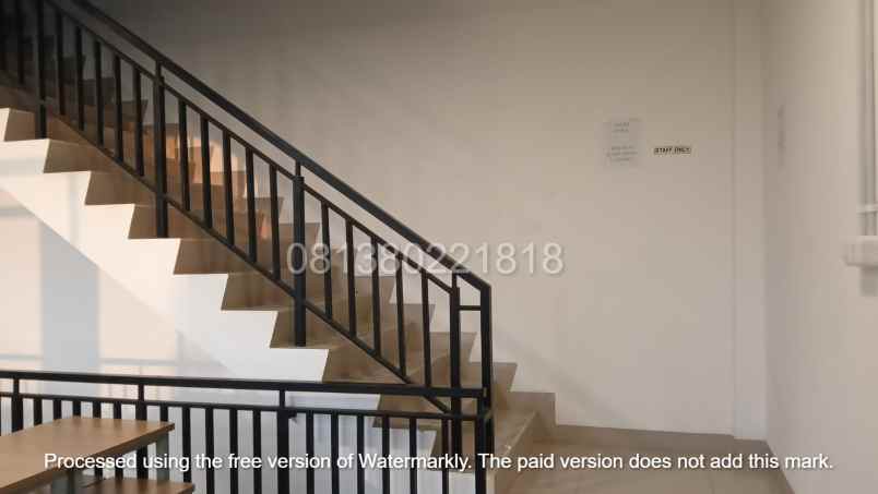 ruko la riviera 3 lantai masih tersewa