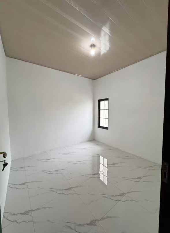 rumah 2 lantai di cagar alam selatan depok