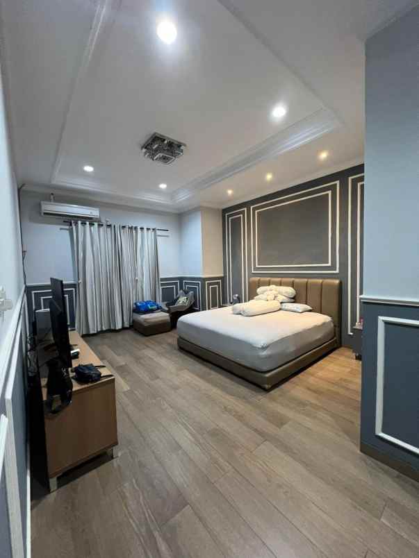 rumah 2 lantai di pulomas jakarta timur