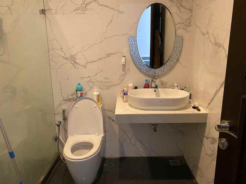 rumah 2 lantai di pulomas jakarta timur