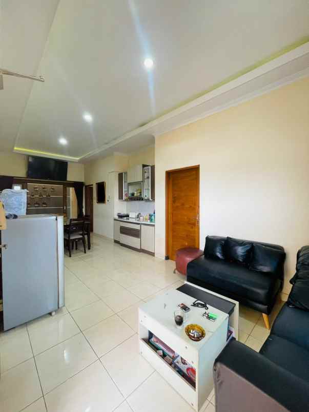 rumah 3 lantai di seturan cocok untuk homestay kos