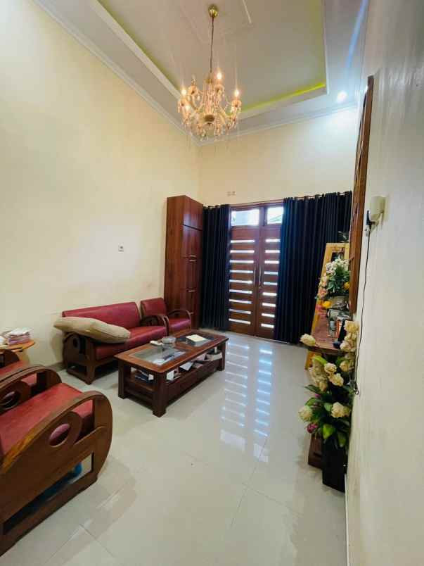 rumah 3 lantai di seturan cocok untuk homestay kos