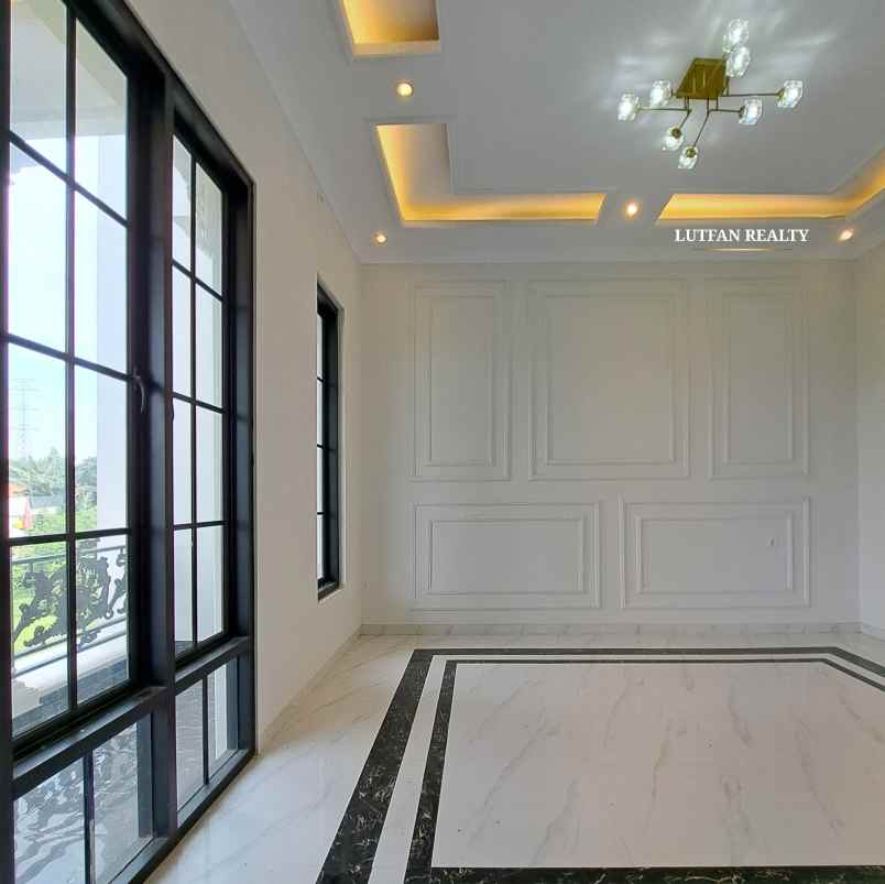 rumah 3 lantai jagakarsa dekat stasiun