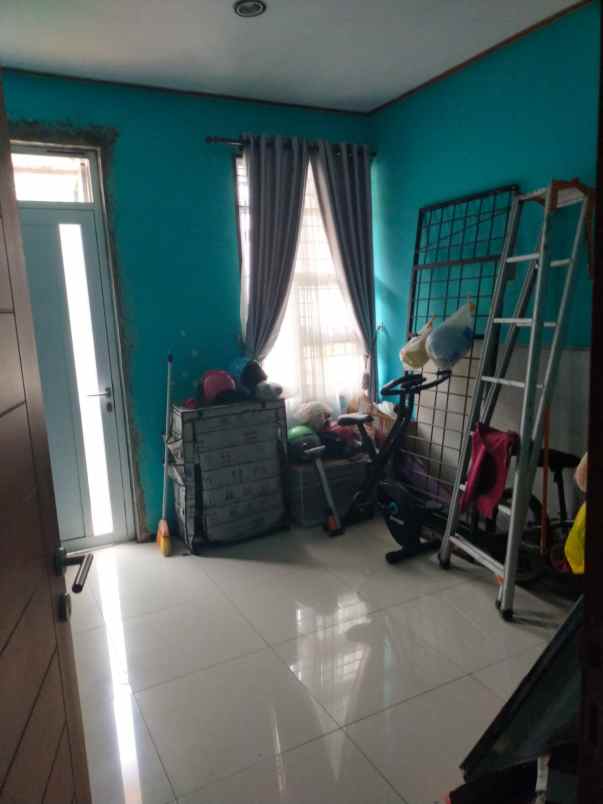 rumah 4 kamar tidur cihanjuang kabupaten bandung barat