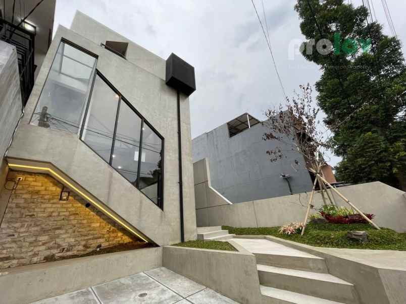 rumah baru di ciwaruga dekat polban maranata