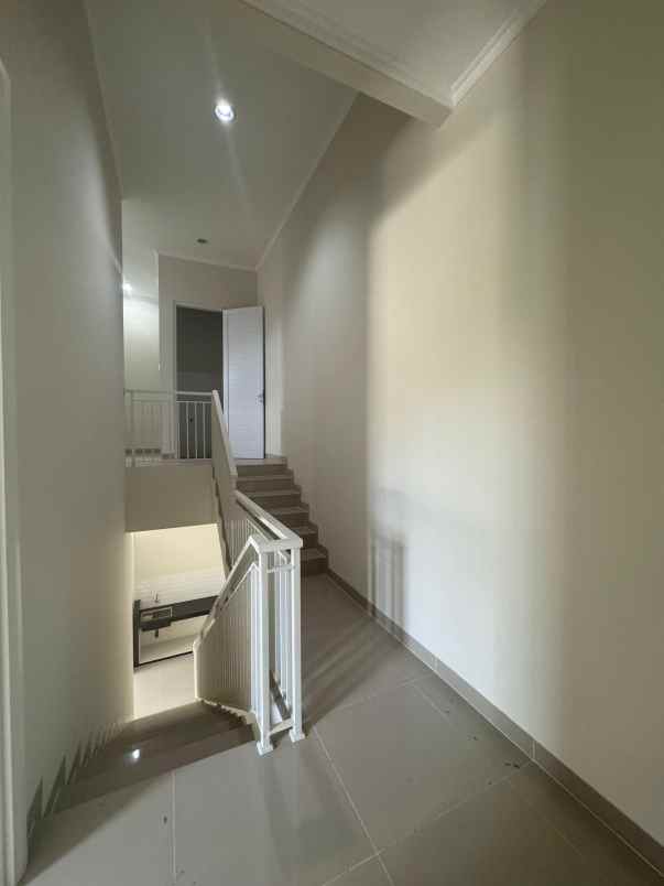 rumah baru kawasan cinere dekat rs puri cinere