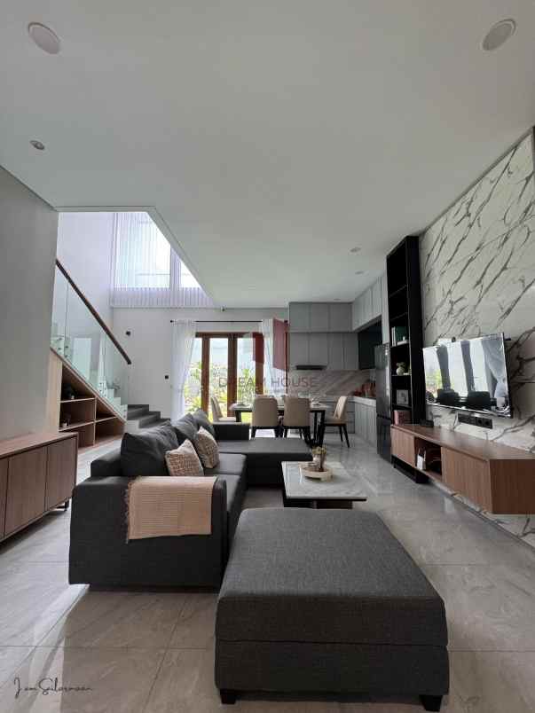 rumah baru modern 2 lantai dekat tol buah batu bandung