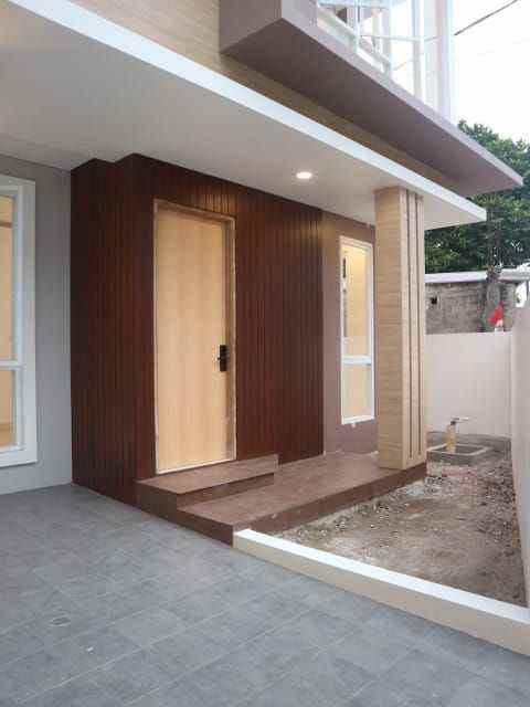 rumah bsd city 2 lantai siap huni