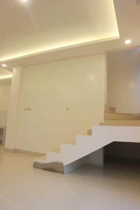 rumah bsd city 2 lantai siap huni